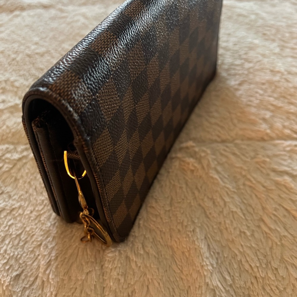 Purse - Picture 3 of 3